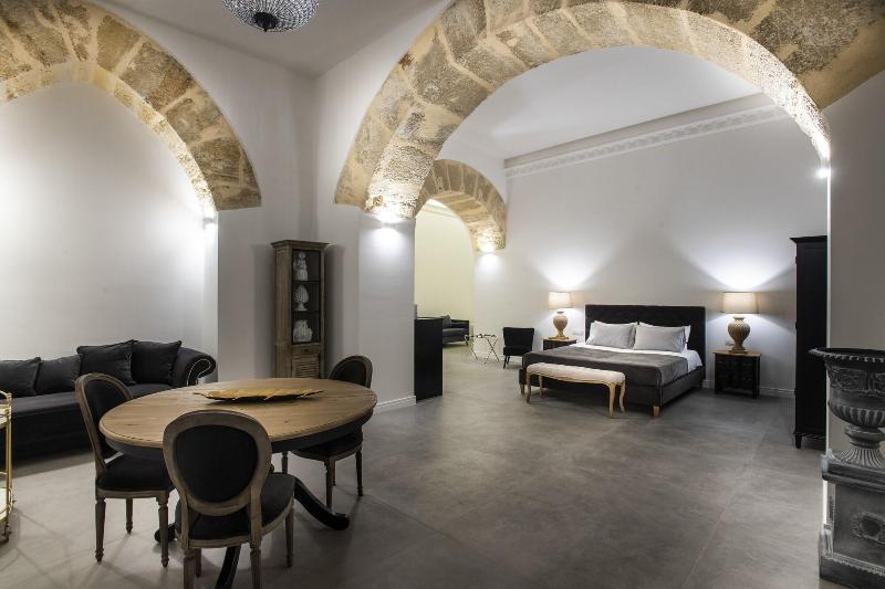 Palazzo Natoli Boutique Hotel 4*
